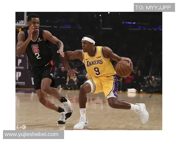 湖人对快船精彩对决直播比分实时更新全程回顾与分析